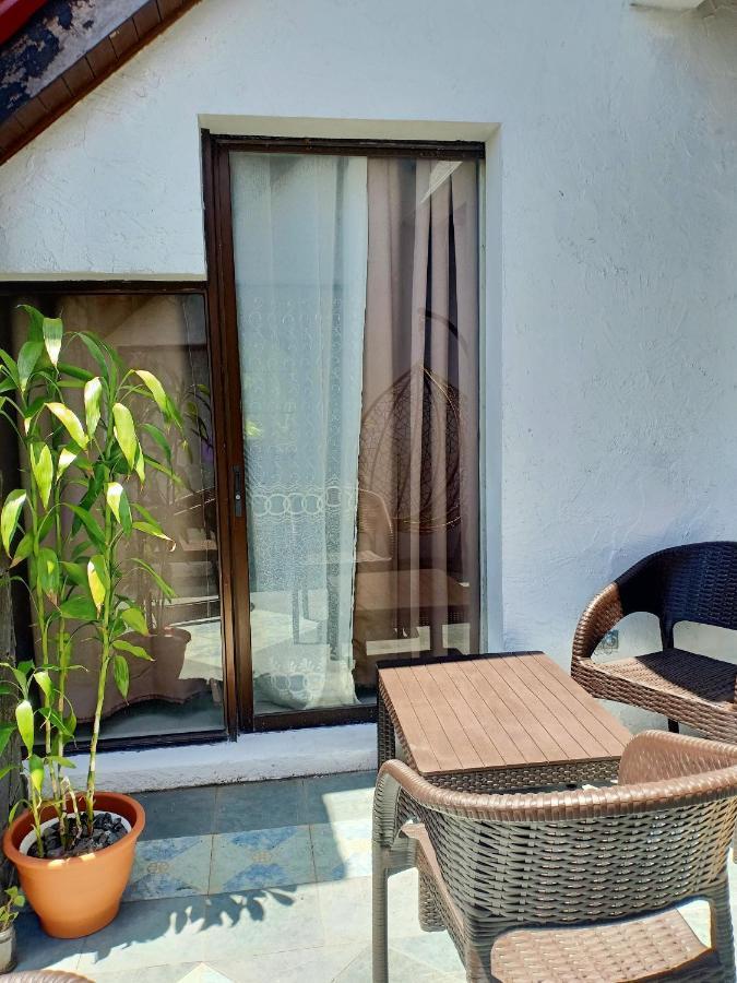 El Castillo Bed And Breakfast Angono Luaran gambar
