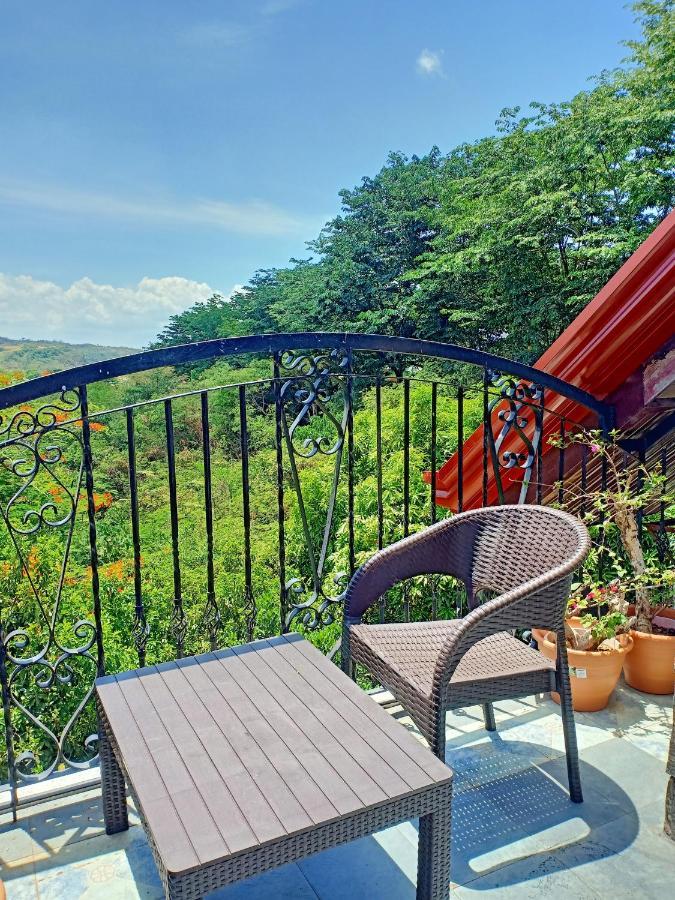 El Castillo Bed And Breakfast Angono Luaran gambar