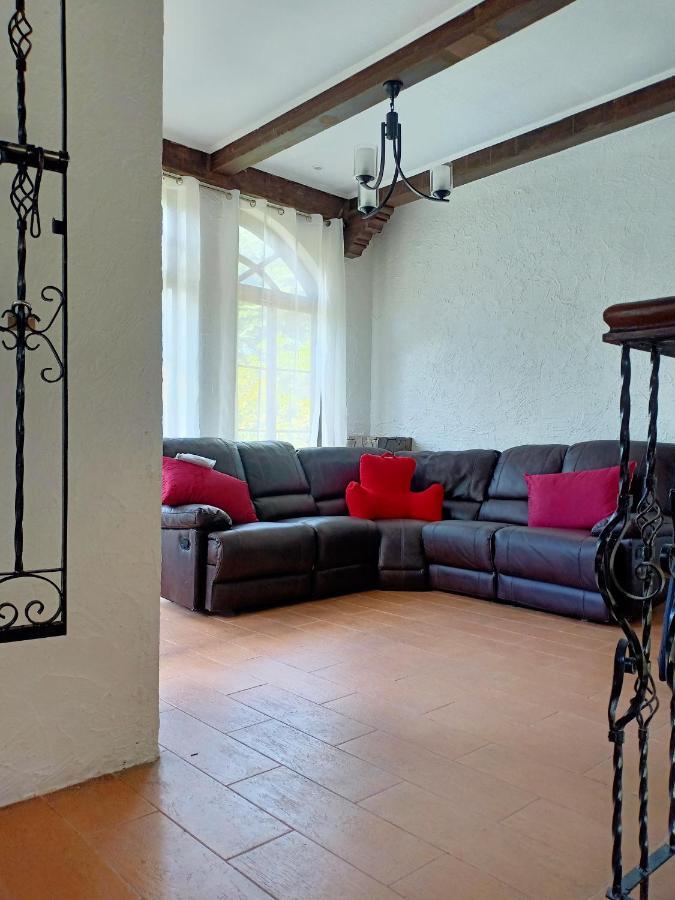 El Castillo Bed And Breakfast Angono Luaran gambar