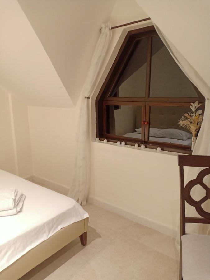El Castillo Bed And Breakfast Angono Luaran gambar