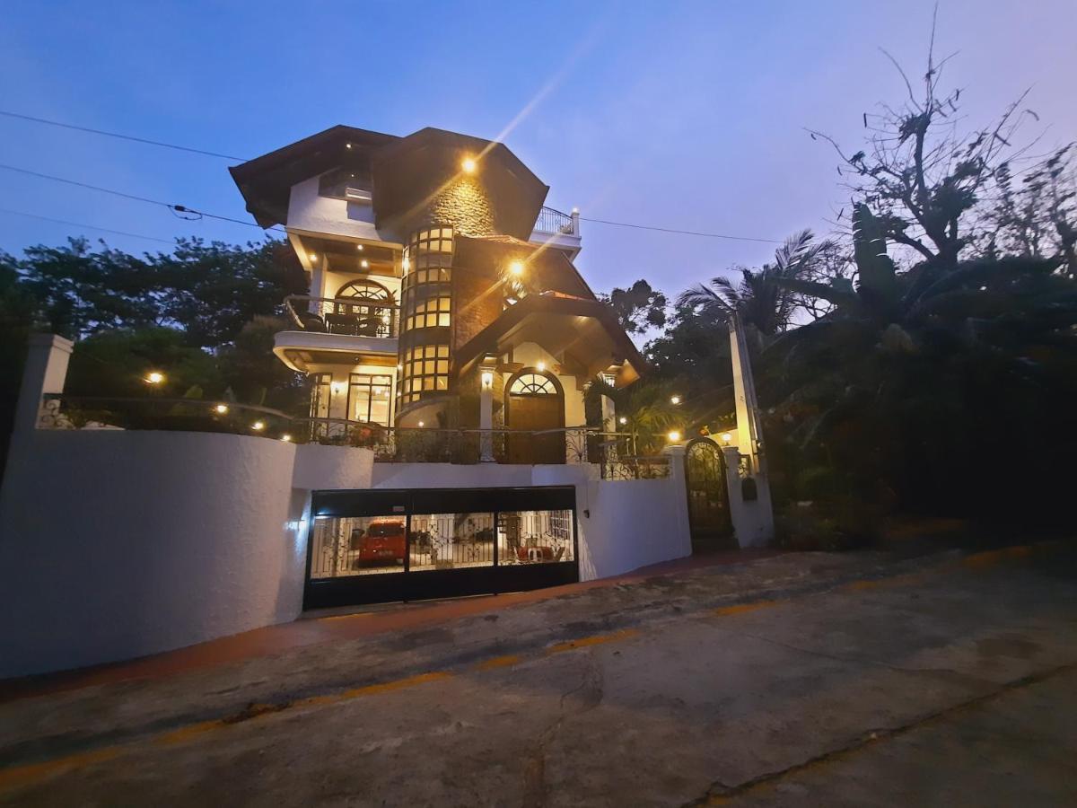 El Castillo Bed And Breakfast Angono Luaran gambar