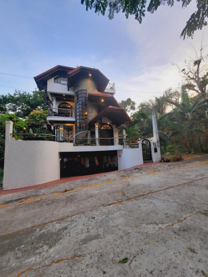 El Castillo Bed And Breakfast Angono Luaran gambar