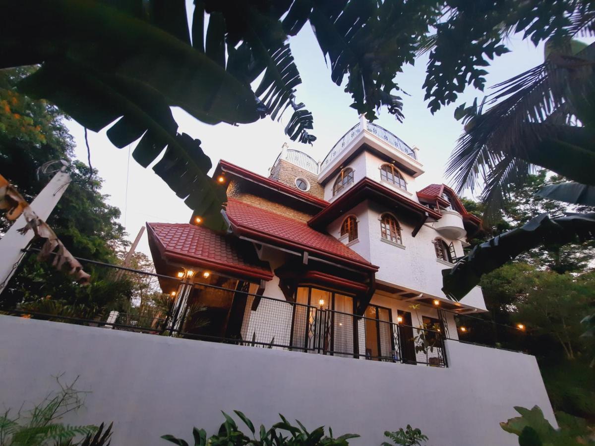 El Castillo Bed And Breakfast Angono Luaran gambar