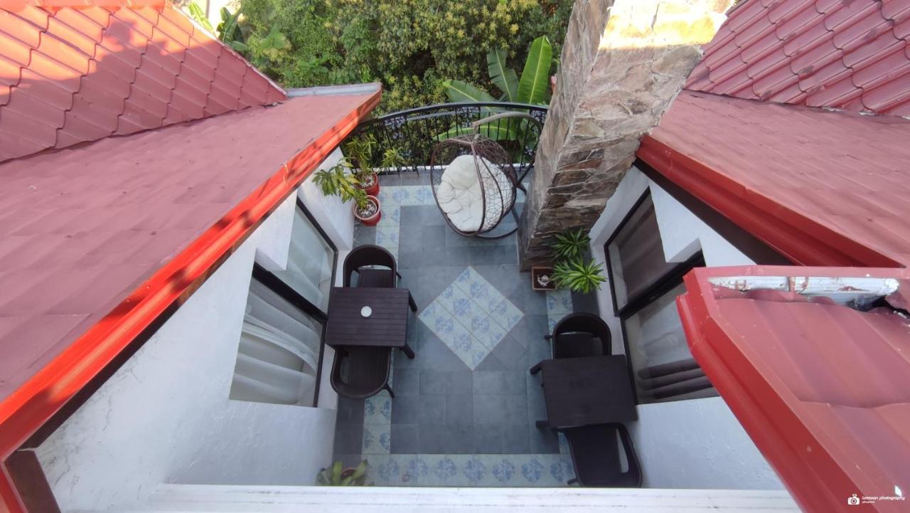 El Castillo Bed And Breakfast Angono Luaran gambar