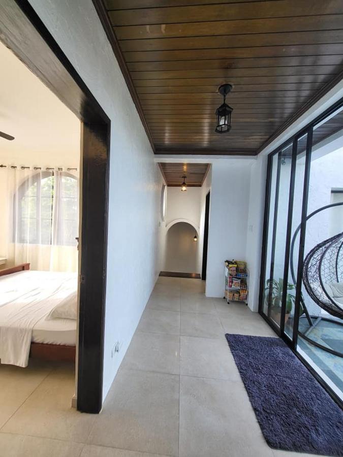 El Castillo Bed And Breakfast Angono Luaran gambar