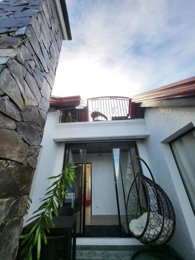 El Castillo Bed And Breakfast Angono Luaran gambar
