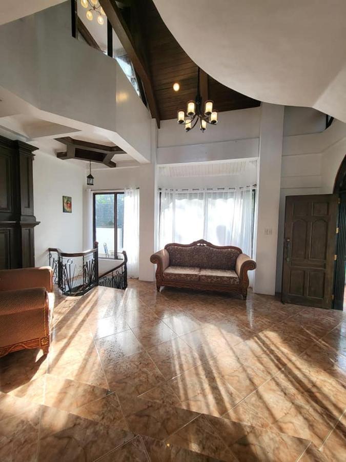El Castillo Bed And Breakfast Angono Luaran gambar